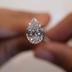 Pear (2.04 ct)